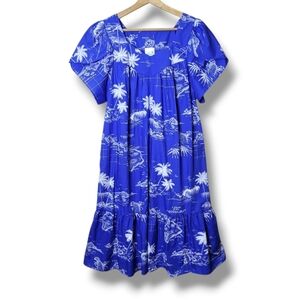 Jade Fashions Vintage Hawaiian Dress Size Small Oversized Relaxed Fit
